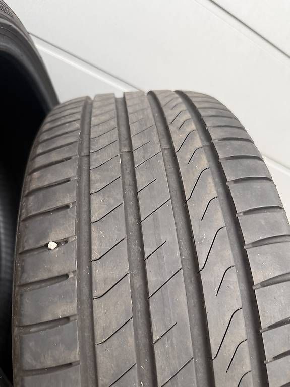 Pirelli Pneus & Kompletträder: Pirelli Sommerreifen 235/40 R19 – Gebraucht aus Dübendorf von jantar1985 2