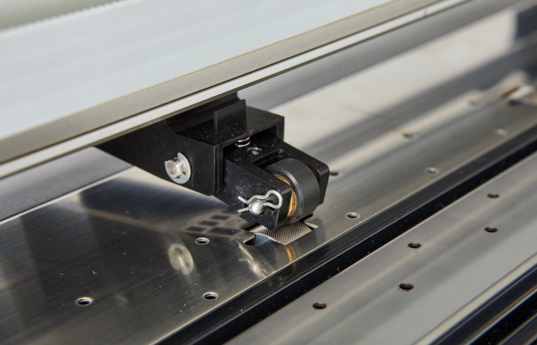 Tutte le macchine: Schneideplotter GRAPHTEC CE7000-60 – Usato da Maienfeld venduto da JENNINO 2