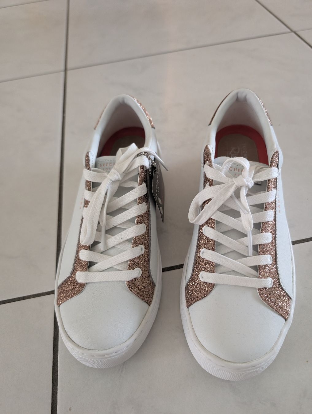 Skechers Scarpe da donna: Skechers Sneaker – Nuovo e nell'imballaggio originale da Wallisellen venduto da sca97