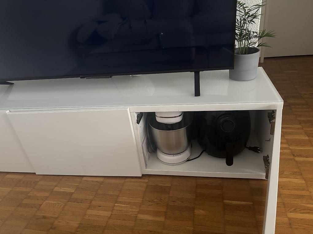 Ikea Mobili TV: Ikea Besta TV-Möbel – Usato da Dübendorf venduto da tay_jcn7 1