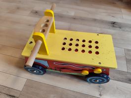 Kinder Motorikauto