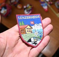 VINTAGE Badge LENZERHEIDE  nos ST. GALLER STICKEREI haus