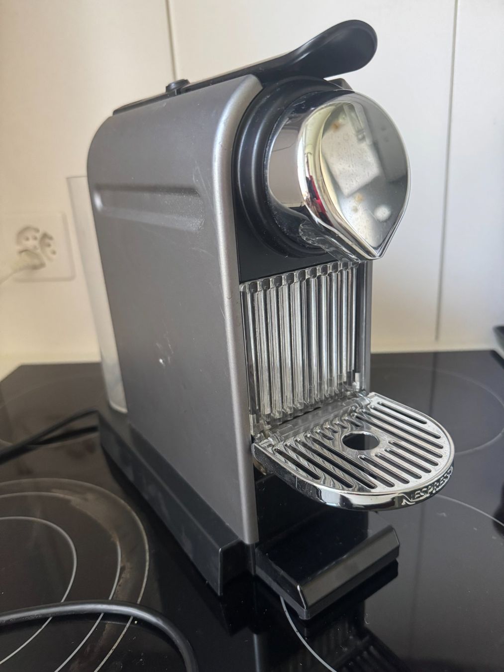 Turmix Macchine per caffè & Macchine per espresso: Nespresso Turmix Kaffeemaschine – Difettoso da Neftenbach venduto da Majjja 1