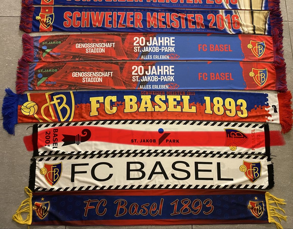 FC Bâle Foulards & écharpes: FC Basel Schals  – Neuf (Voir description) à Allschwil par Deal_Tiger99 2