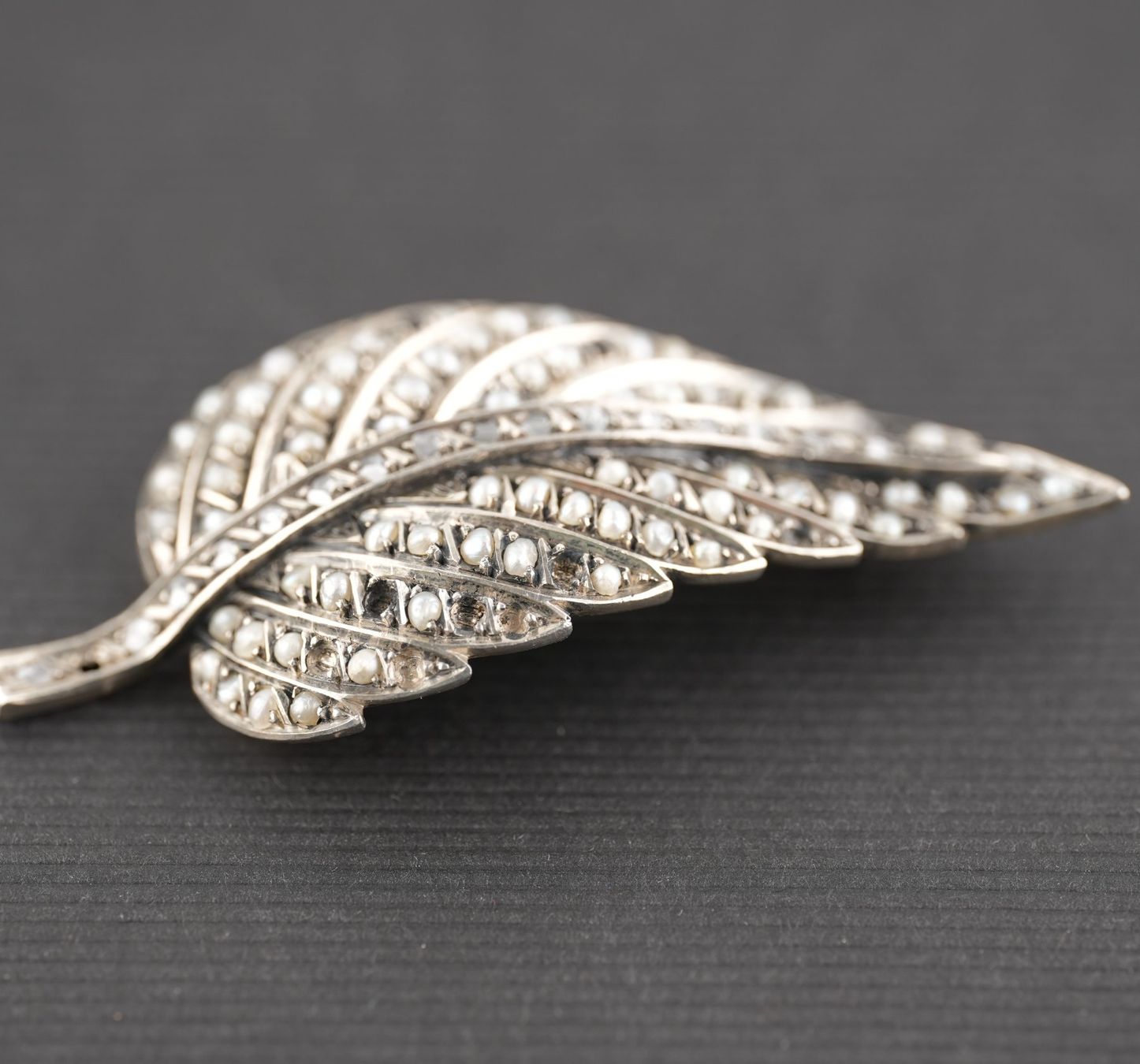 Broches & Aiguilles: Antike Goldbrosche – D'occasion à Basel par Edelmetallhaus.com 1