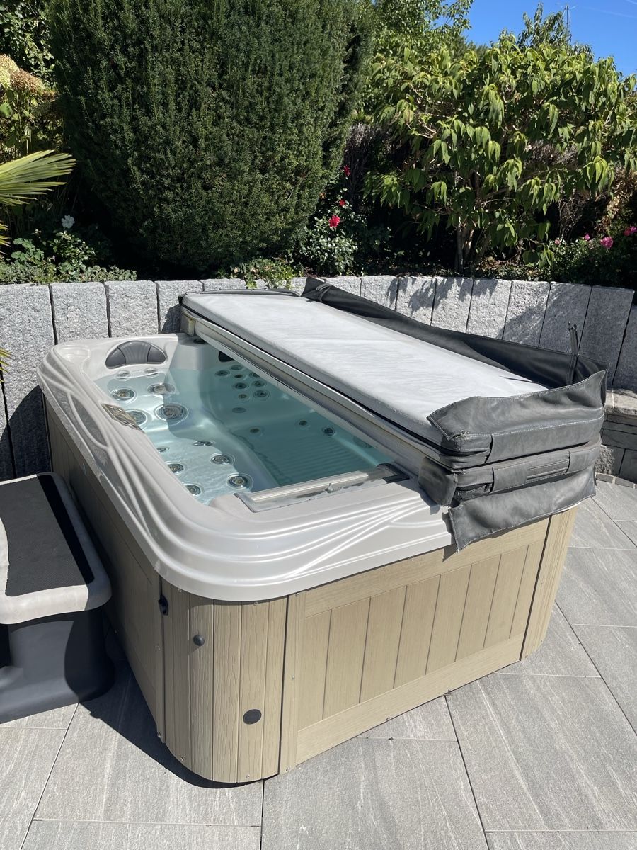 Whirlpool: Artesian Whirlpool Santa Cruz 33 – Gebraucht aus Russikon von Zimtchruesi 2