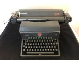 Schreibmaschine antik Marke Hermes !
