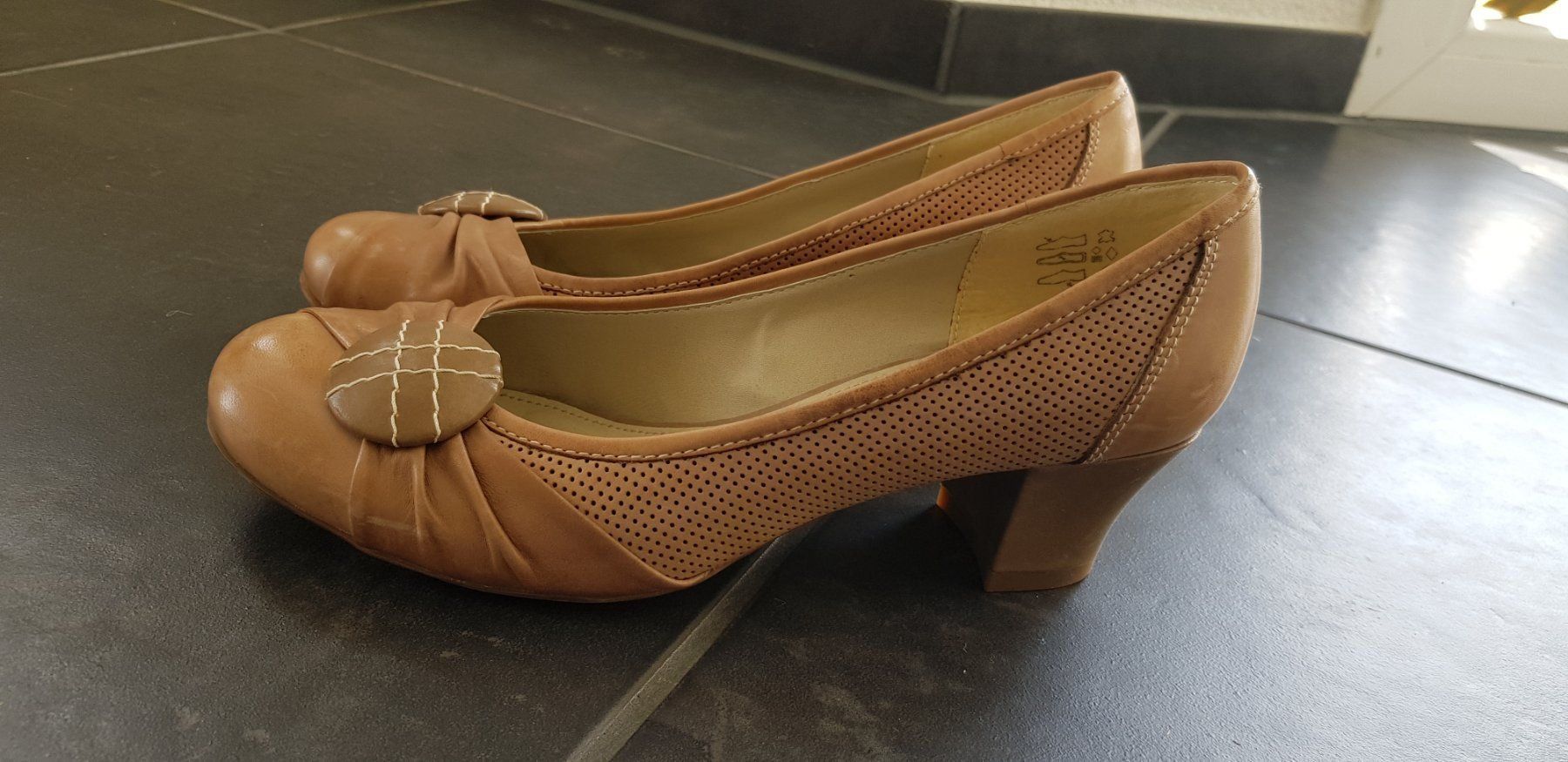Scarpe da donna: Pumps Gr. 38 – Usato da WALTERSWIL SO venduto da thb_ybm8 2