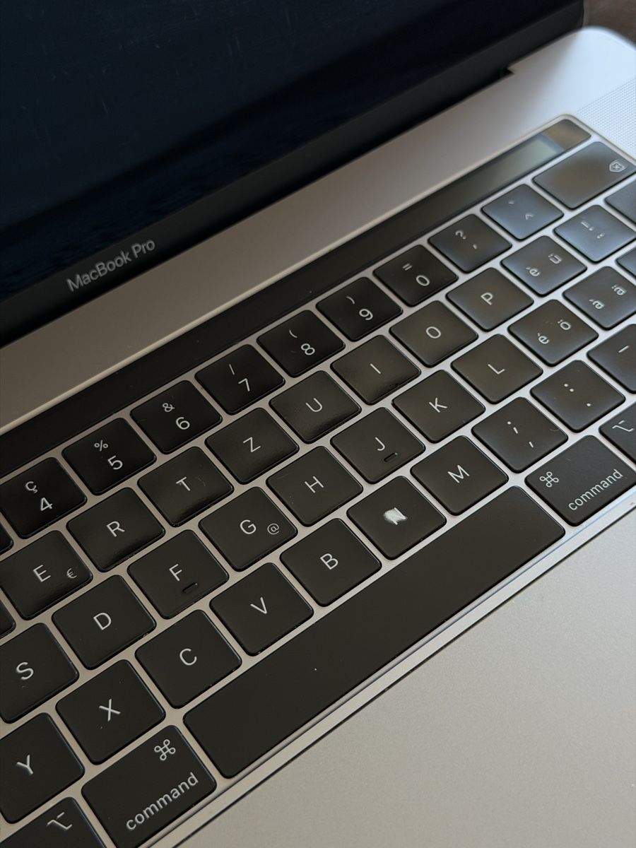 Apple Notebook: MacBook Pro 15” (2019) – Usato da Heitenried venduto da melinazahno 3