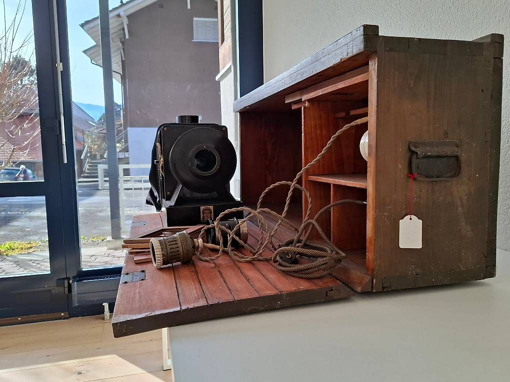 Home Cinema: Laterna Magica von 1907 – Usato da Oberhofen am Thunersee venduto da zwergliseekuh 3