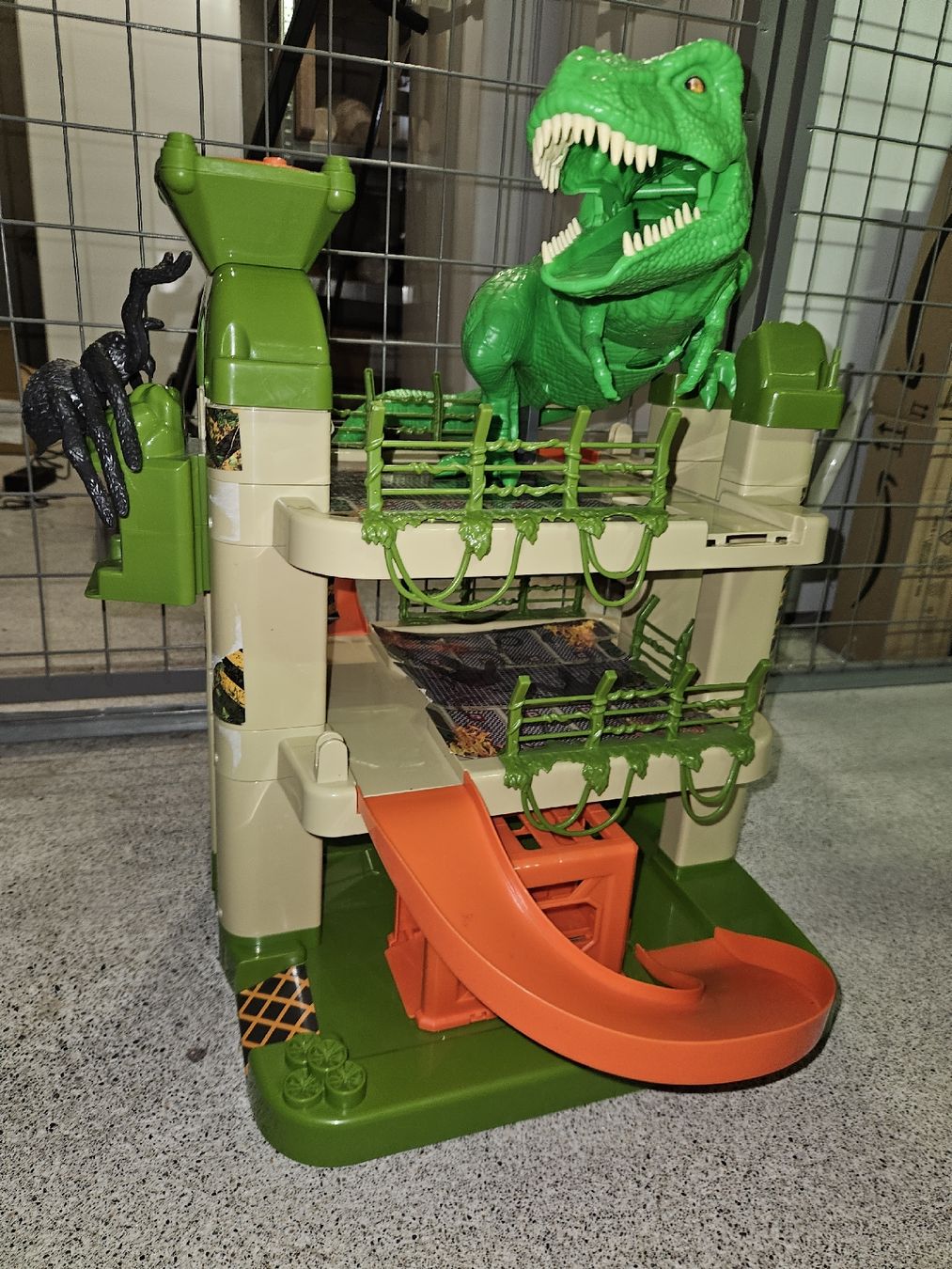 Giocattoli: Dino-Parking – Usato da Tuggen venduto da Albi. 1