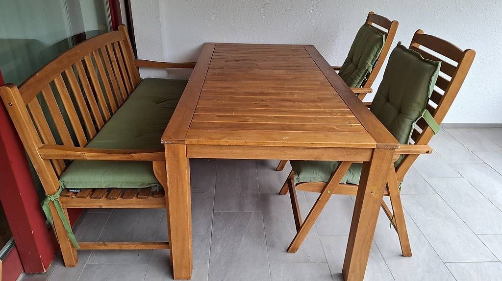 Set di tavolo e panche: Gartentisch mit Klappstühlen – Usato da Binningen venduto da ROMJER