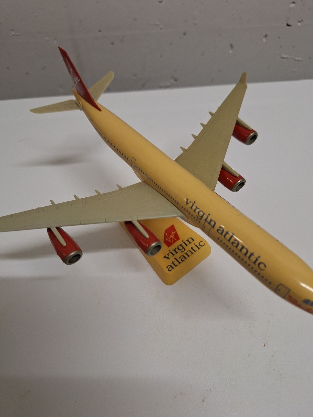 Airbus Kit di modellismo & Modellini statici: Airbus A 340 Virgin Atlantic – Usato da Glattbrugg venduto da Rene1766 4
