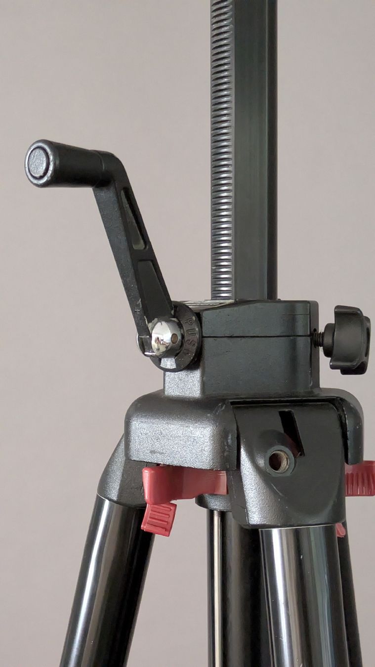 Manfrotto Treppiedi & Teste: Stativ Manfrotto 058B/GD02 TOP! – Usato da Birmensdorf ZH venduto da extrachrome 3