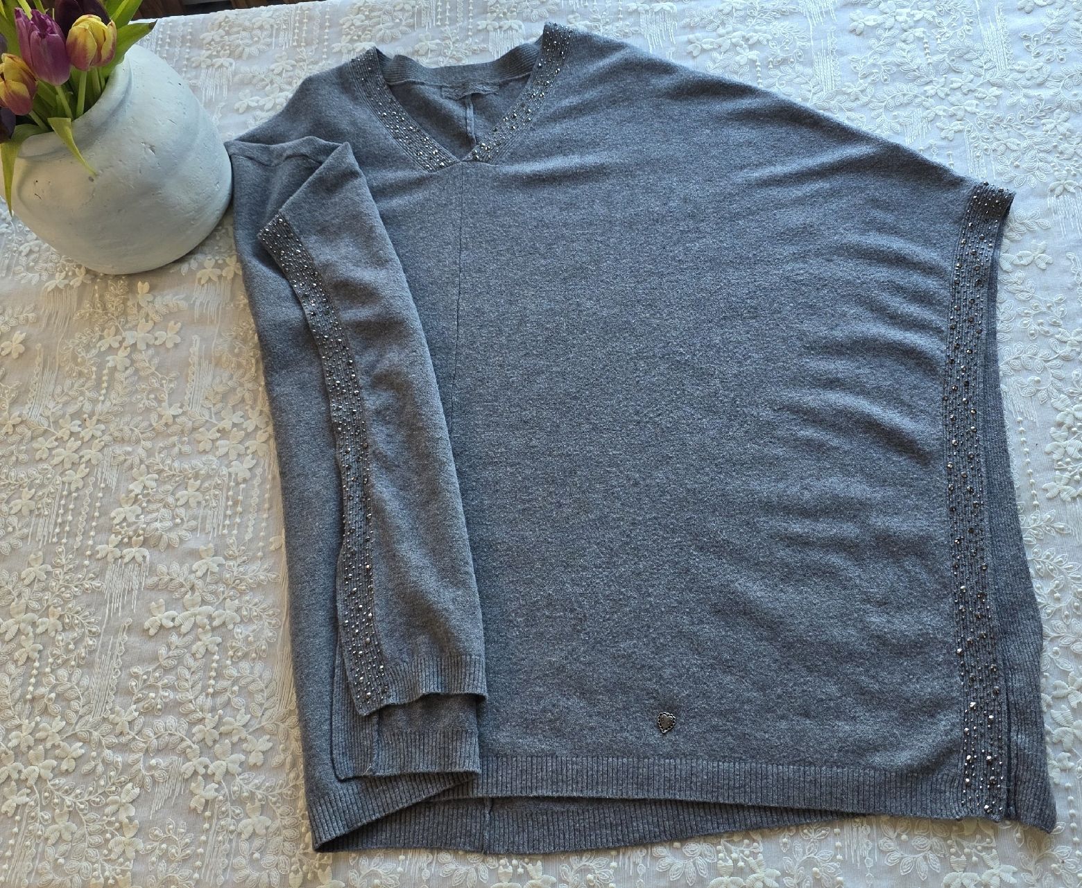 Altro in Moda donna: Wunderschöne Poncho mit Strass Details – Nuovo (secondo la descrizione) da Rheinsulz venduto da Gilea 4