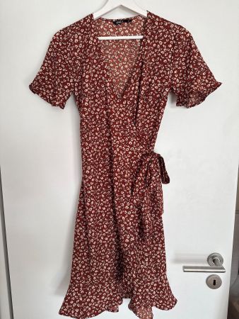 NEU! Blumen Wickelkleid von Only Gr.XS