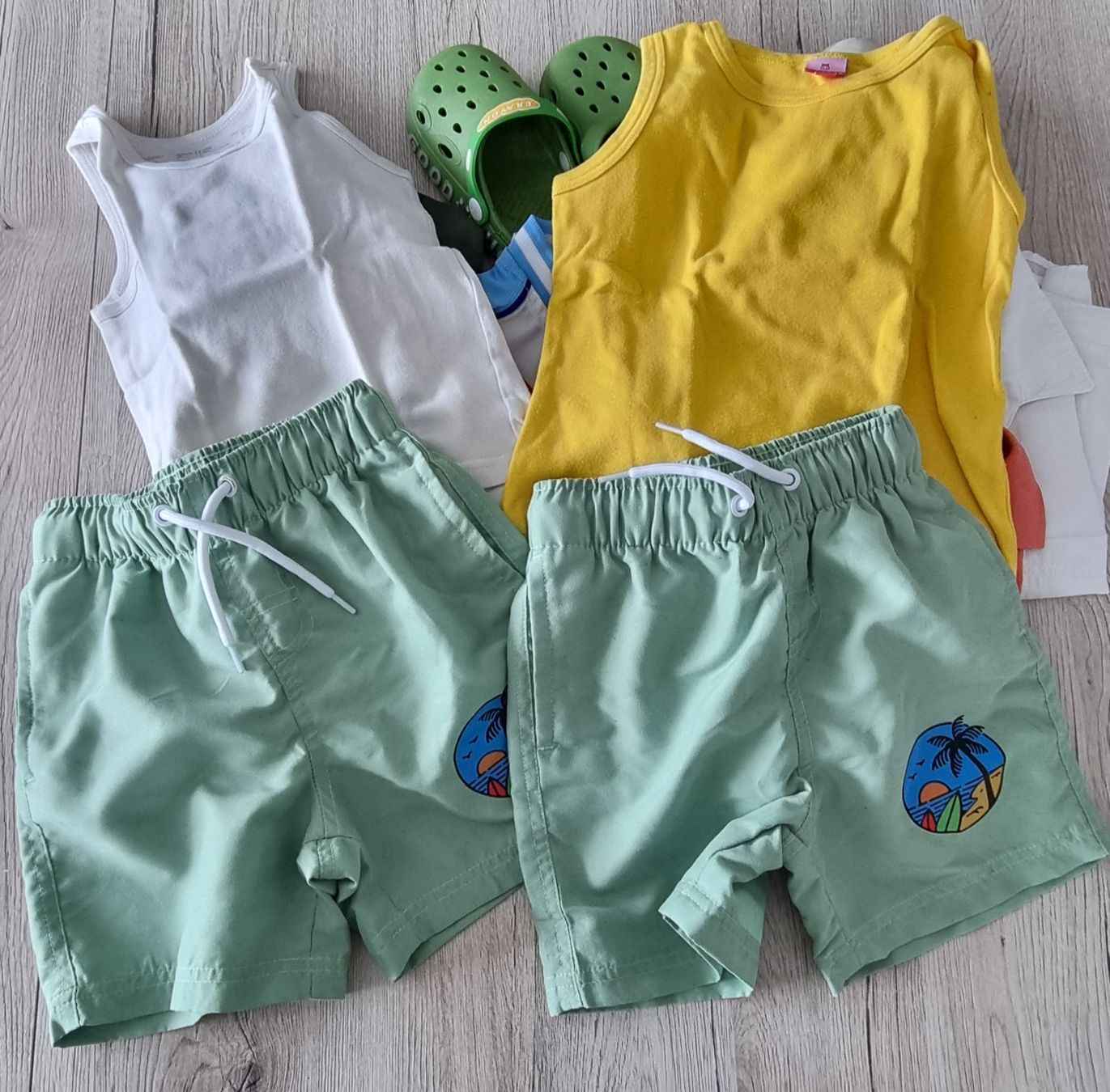 Lotti & Set di vestiti: Jungen Kleiderpaket gr.104 – Usato da Grossdietwil venduto da GNOM313 2