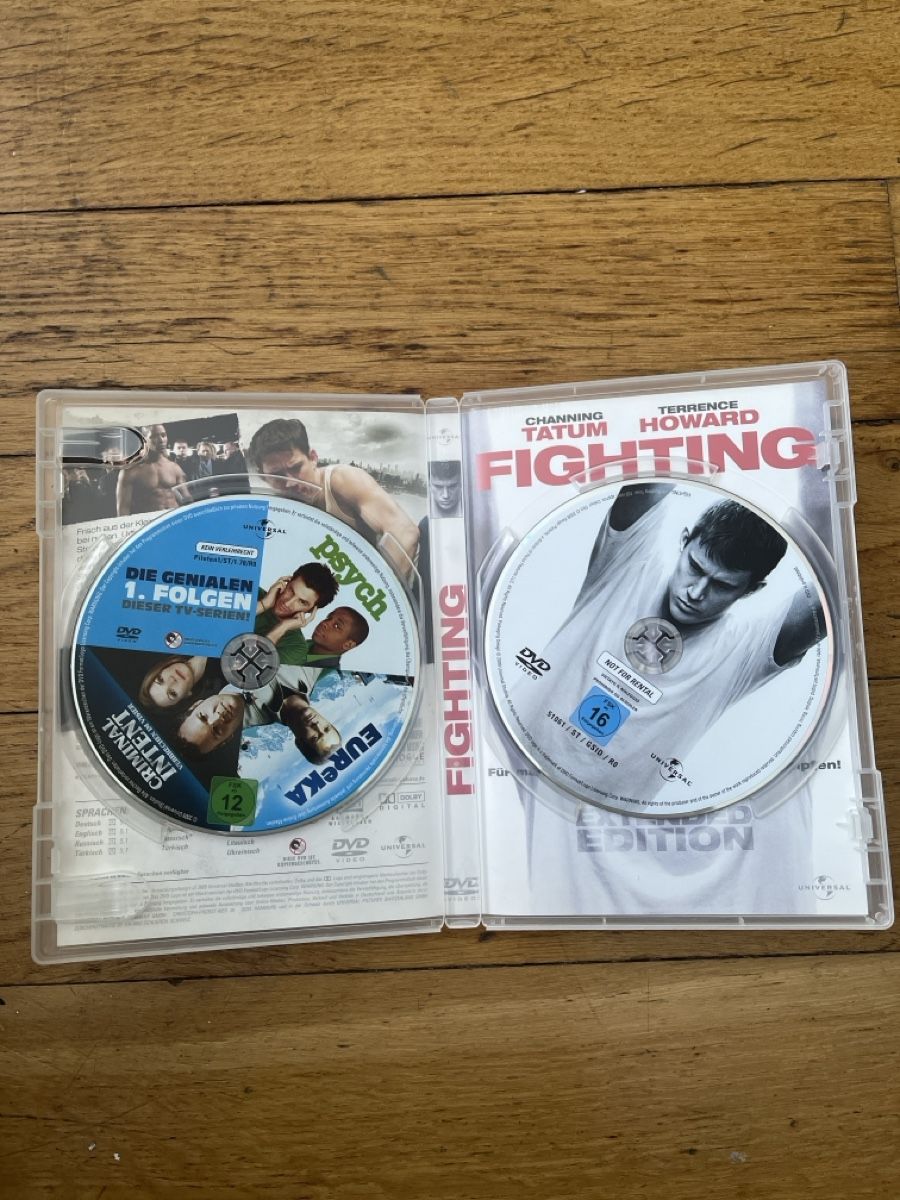 Tutti i DVDs: DVD-Box: Fighting FSK 16 – Usato da Basel venduto da Buechermensch 1