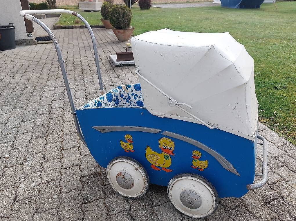 Carrozzine: Alter Helvetia Kinderwagen – Usato da Rapperswil BE venduto da Shelbygt 4