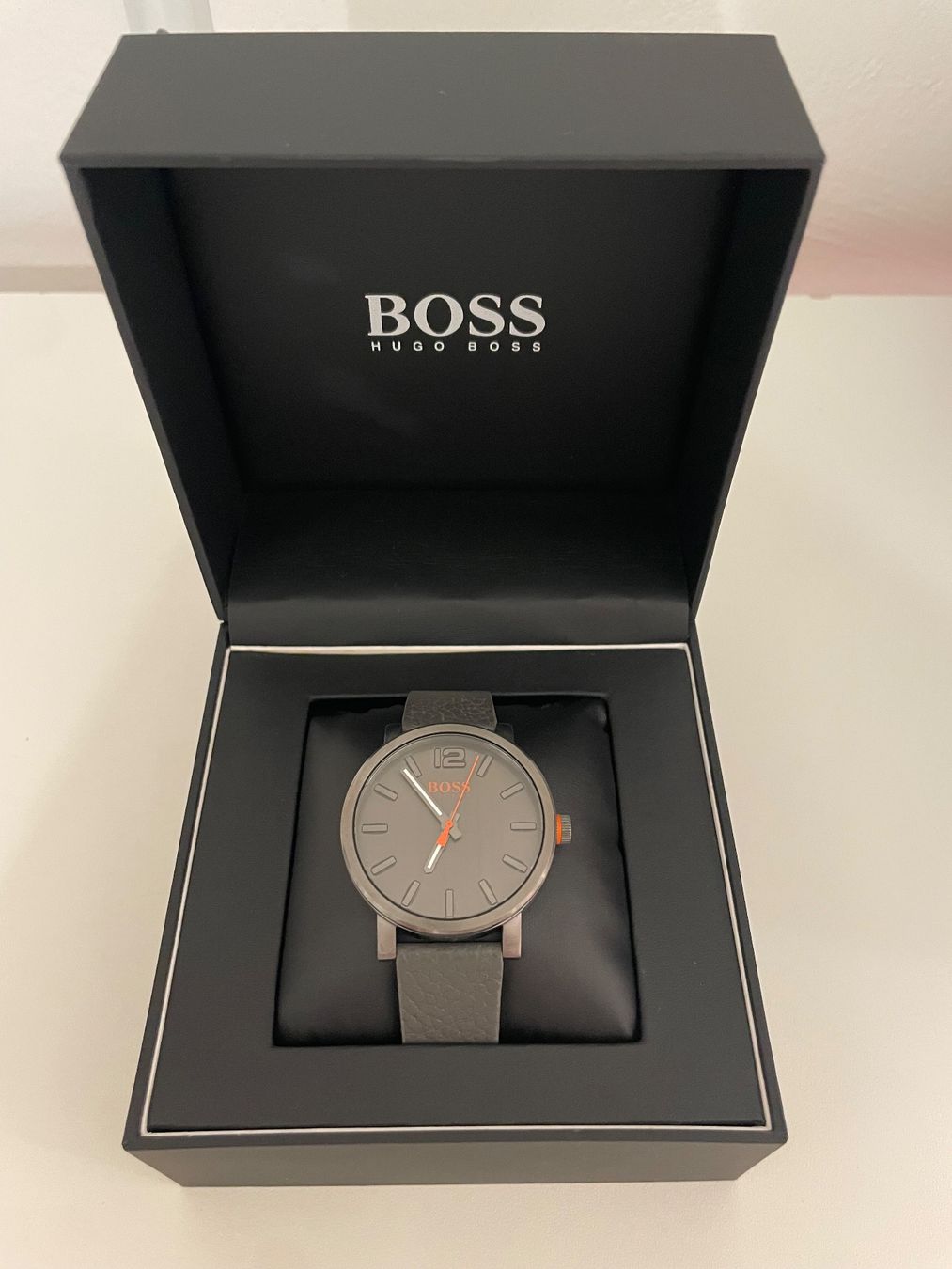 Hugo Boss Orologi: HUGO BOSS HERREN UHR – Nuovo e nell'imballaggio originale da Zürich venduto da LIQUIDATOR.CP