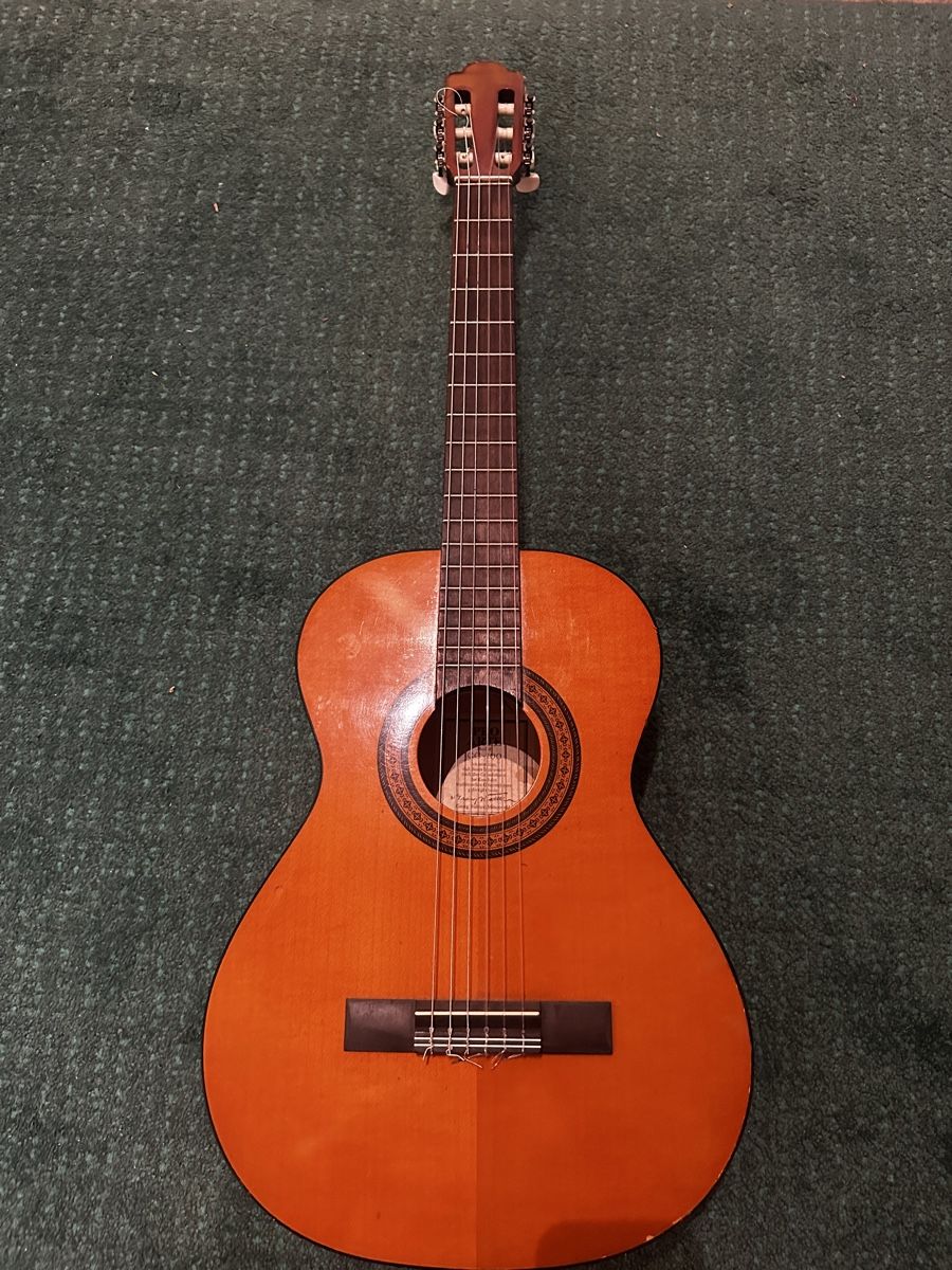 Musikinstrumente: Classical Spanish Guitar  – Gebraucht aus Andelfingen von moh_d52l