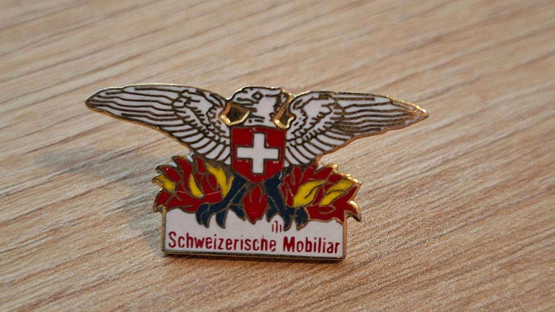 Plaquettes & Badges: 2x Schweizerische Mobiliar Ansteckpin – D'occasion à Goldau par Sarantantan 2