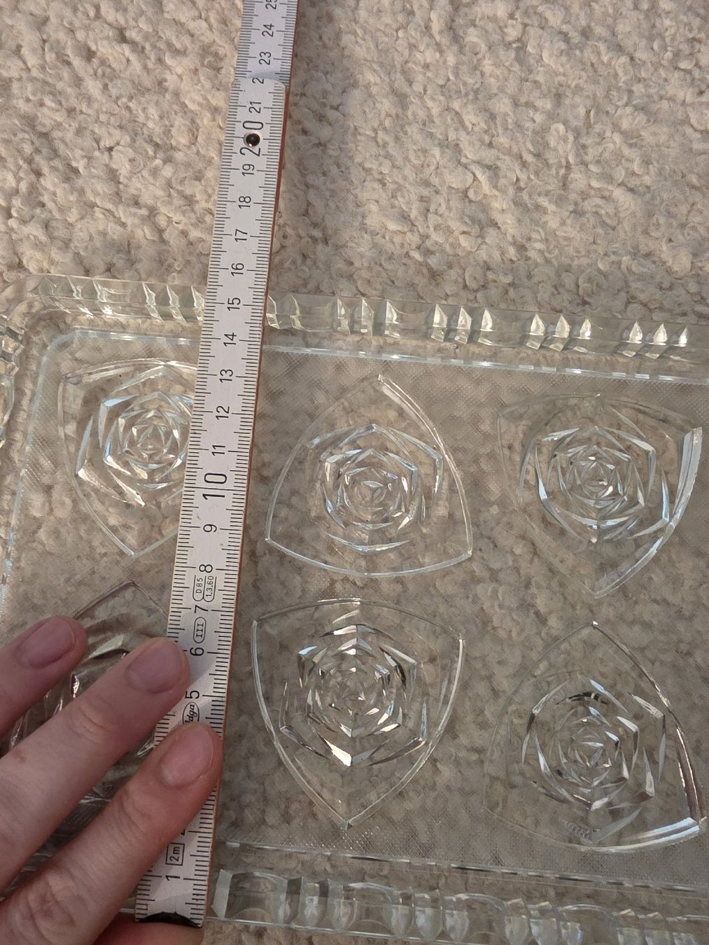 Servierplatten: Kuchentablett aus Glas mit Muster  – Gebraucht aus Zweidlen von VG159 3