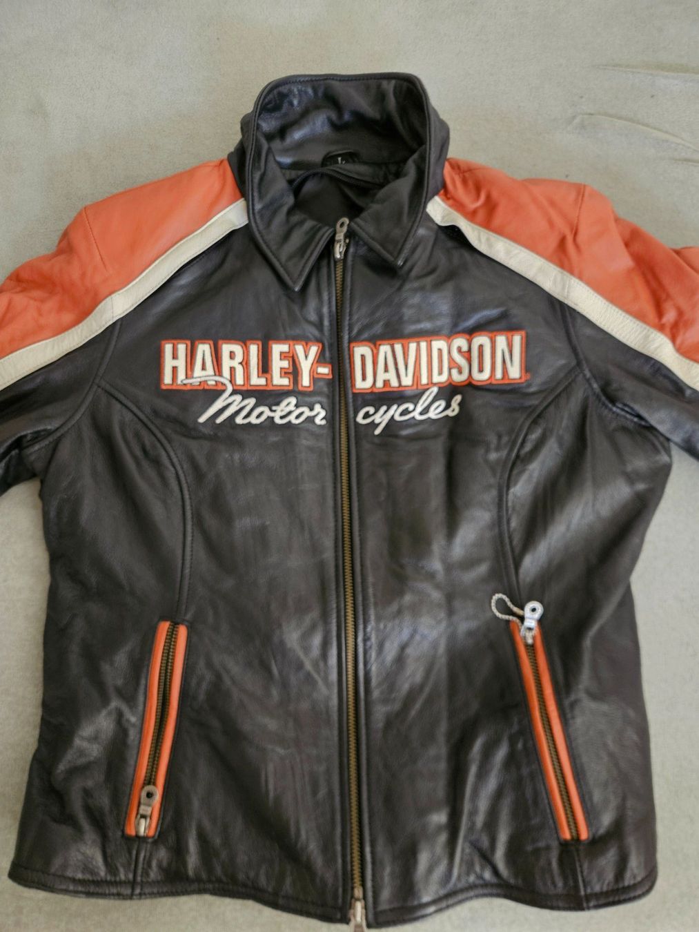 Harley-Davidson Jacken: Harley Davidson Lederjacke – Gebraucht aus Langnau am Albis von Anelan