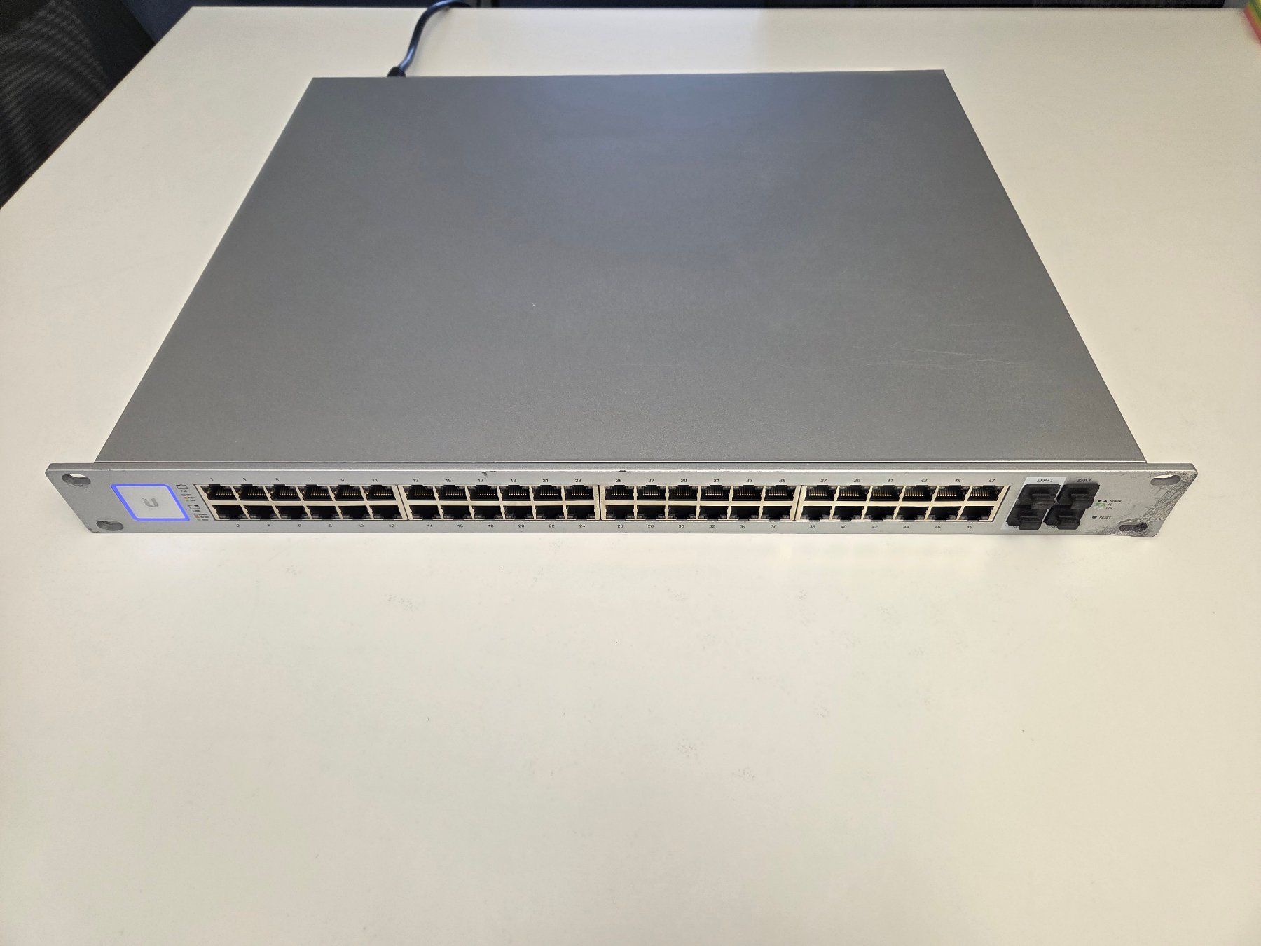 Ubiquiti Modem & Router: UniFi Switch 48 500W – Usato da Bern venduto da Skiddoo 6