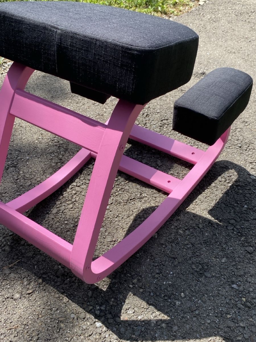 Stühle: Kniestuhl pink – Gebraucht aus Zürich von zoflora 2