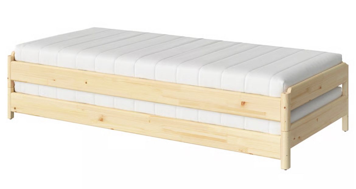Letti: UTÅKER Stackable bed with 2 mattresses – Usato da Zürich venduto da Franfw 3