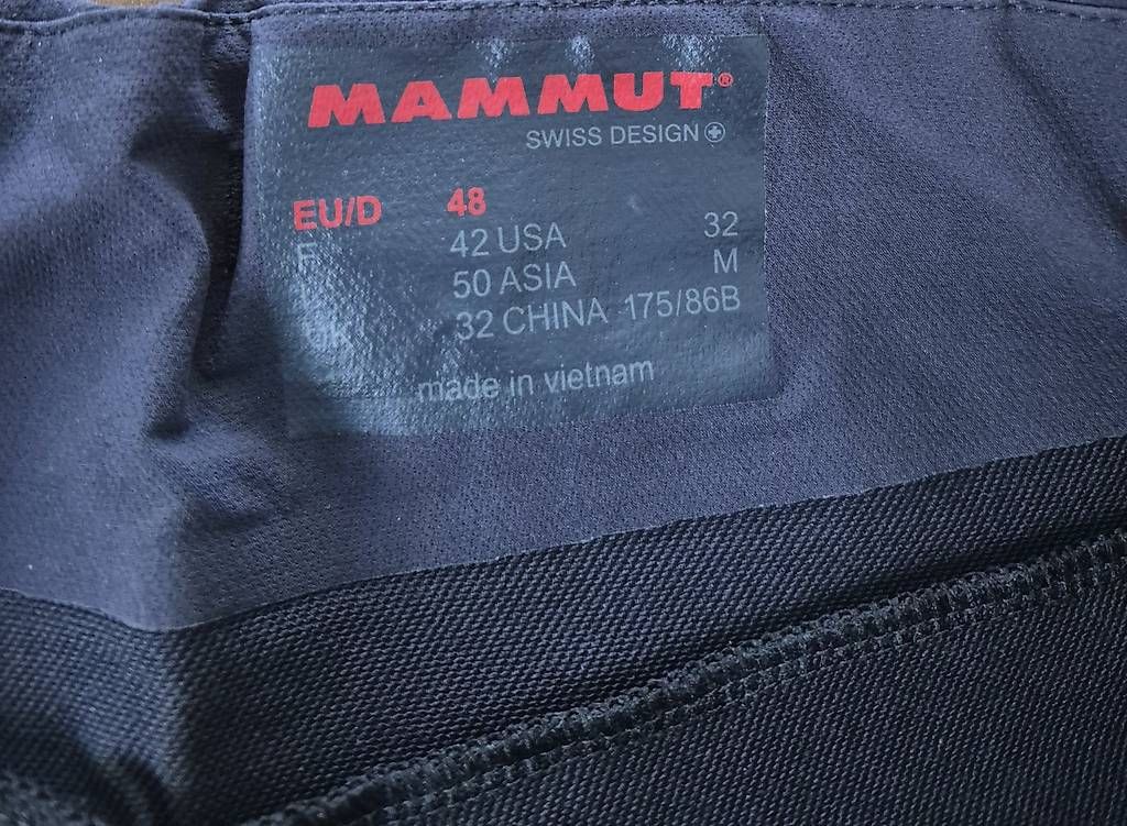 Pantaloni: Pantalon de marche - homme – Usato da St-Légier-Chiésaz venduto da Lnomade 1