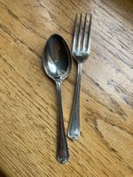 KINDERBESTECK EPNS TAUFE GEBURT, 2-teilig, SEHR EDEL, ALT