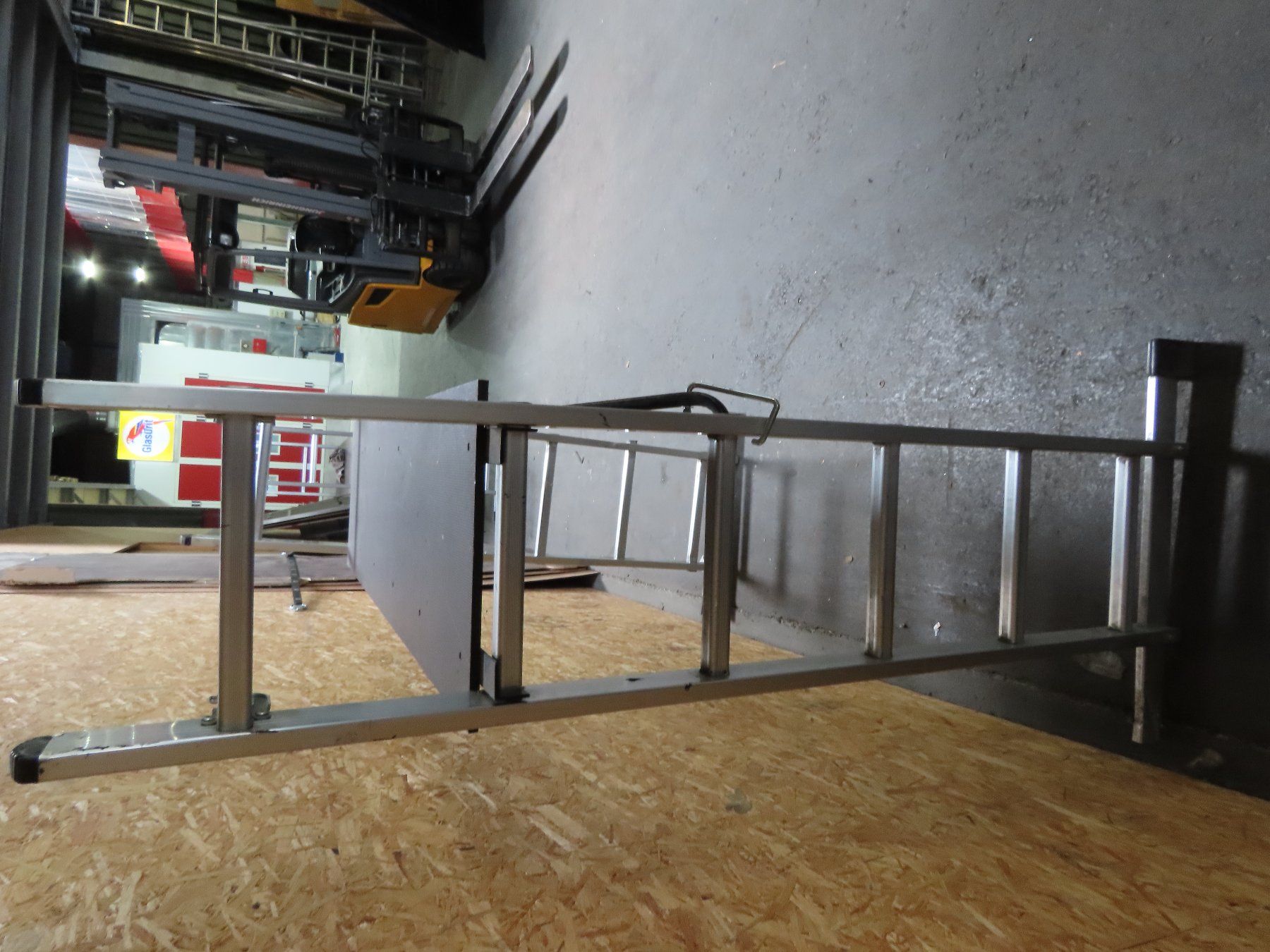 Altro in Decorazioni & Accessori: Arbeitspodest – Usato da Alpnach-Dorf venduto da Hess-Automobile 3