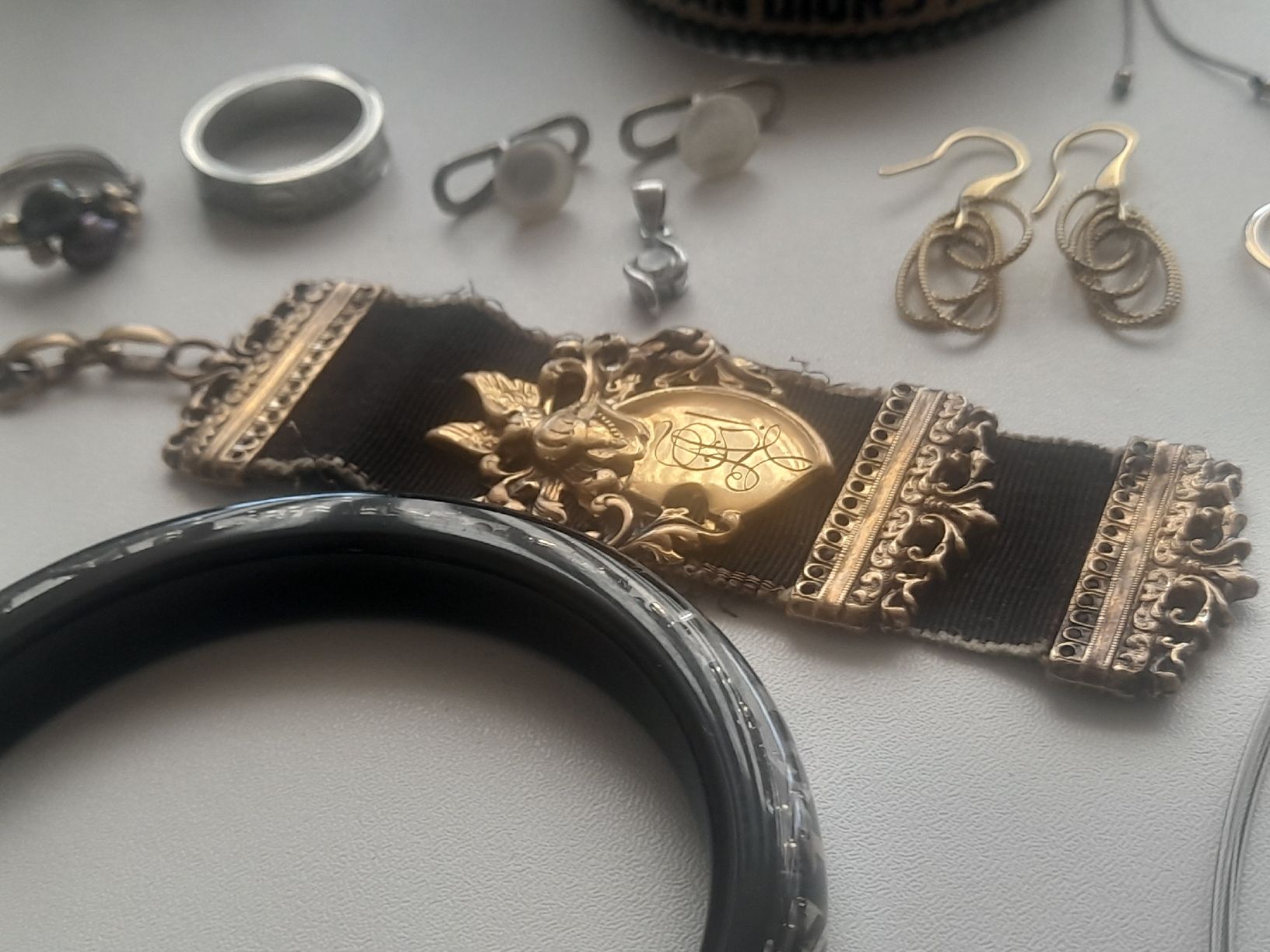Altri gioielli: Lots de bijoux divers  – Usato da Lausanne venduto da Glam-Luxe 4