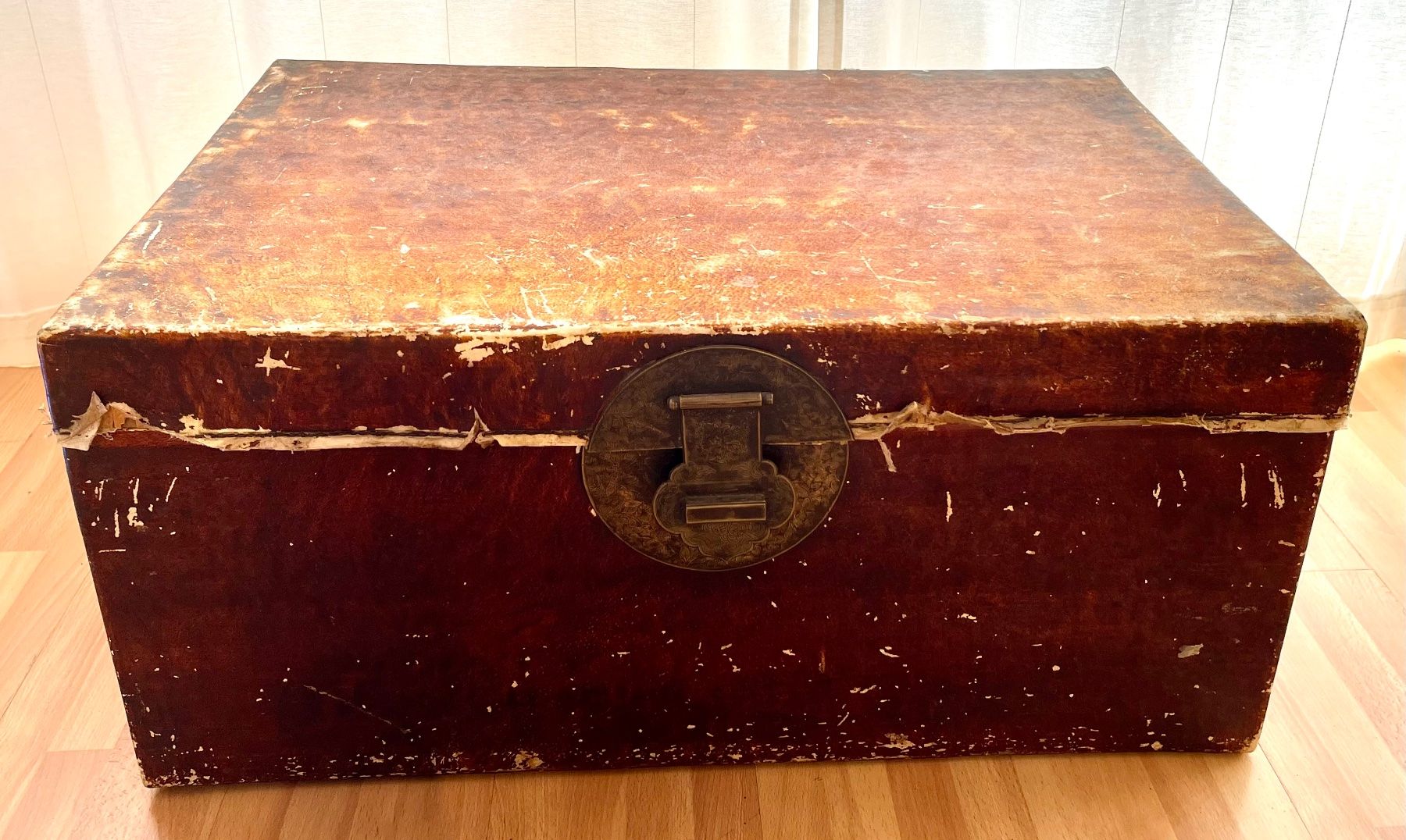 Truhen: Antike Chinesische Hochzeitstruhe ca 85x57x40 cm – Gebraucht aus Wengen von rotstock1696