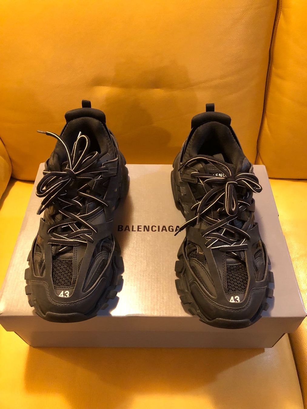 Balenciaga Scarpe da uomo: Balenciaga Track Noir – Nuovo (secondo la descrizione) da Réchy venduto da santiwwrld_514