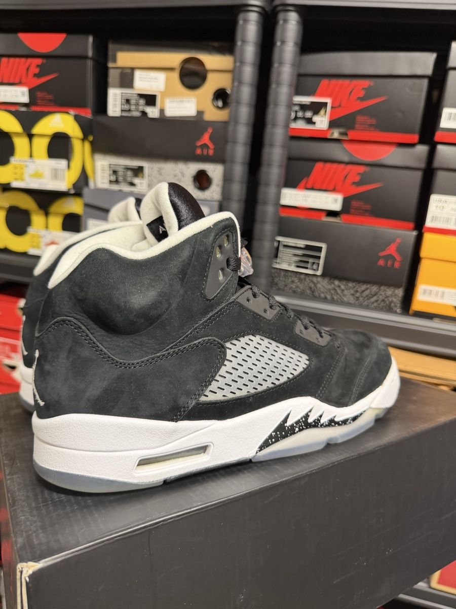 Jordan Scarpe da uomo: Jordan 5 Oreo (2013) – Usato da St-Légier-La Chiésaz venduto da Swoosh. 1