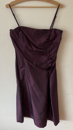 Elegantes Abendkleid, Gr. 38, Lila