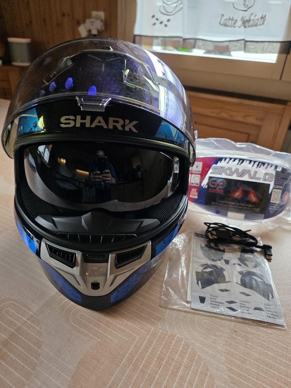 Caschi & visiere:  Shark Integralhelm SKWAL 13 / S – Nuovo (secondo la descrizione) da Kiental venduto da MeSa_Niesen 1