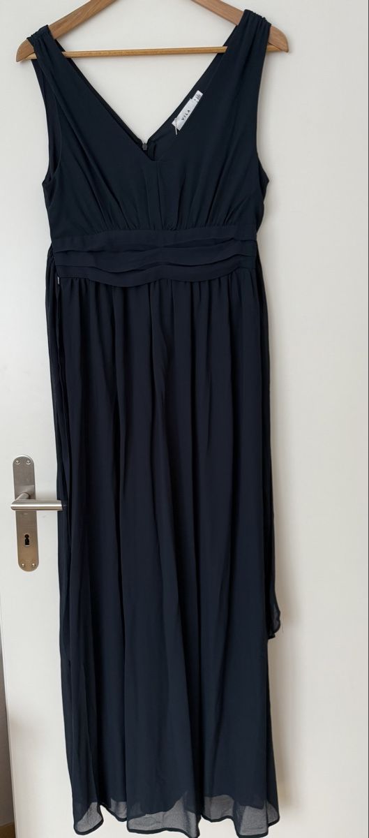 Vila Robes: Vila Kleid lang – Neuf (Voir description) à Chur par bia_mdq7