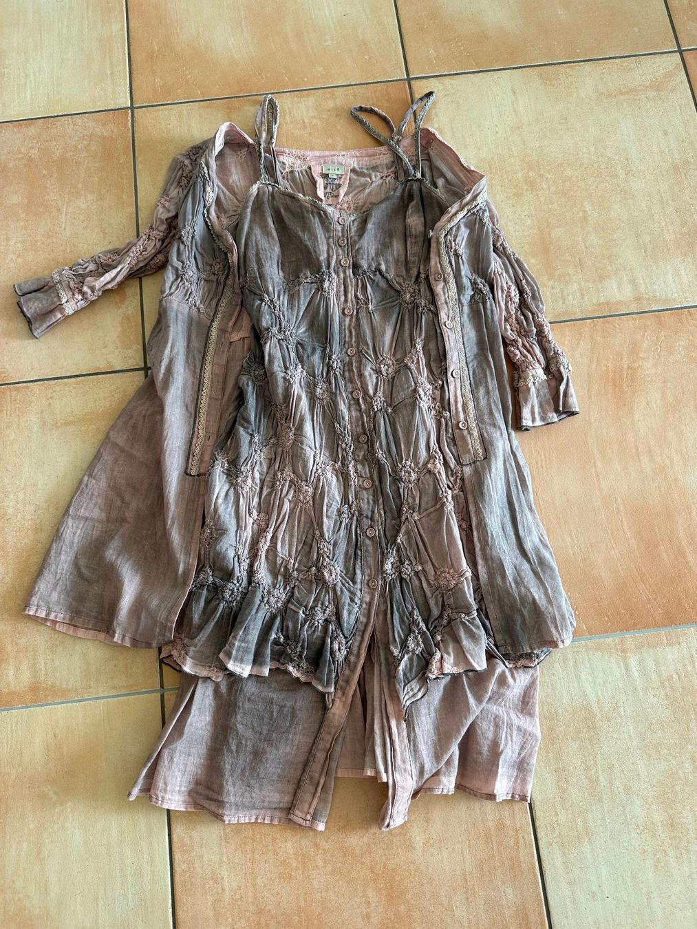 Nile Vestiti: Robe + Blouse NILE / NEUF – Nuovo e nell'imballaggio originale da La Chaux-de-Fonds venduto da brutus586 2