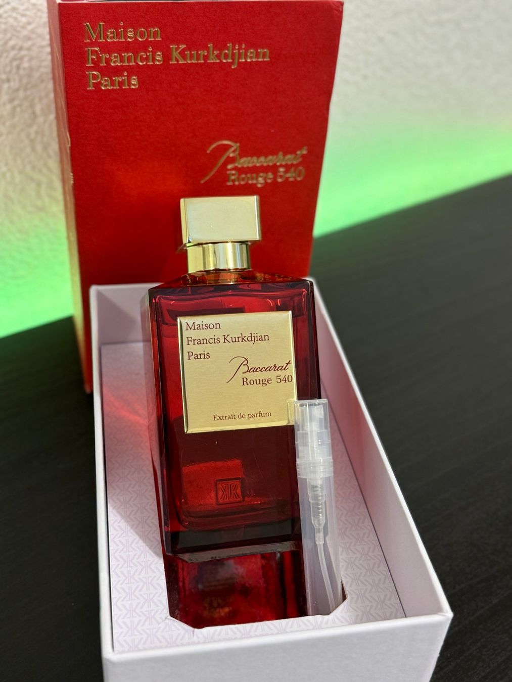 Kurkdjian Profumi & Eau de Toilette: MFK Baccarat Rouge 540 Extrait de Parfum 3ml Tester – Nuovo e nell'imballaggio originale da Ostermundigen venduto da Vangiolillo