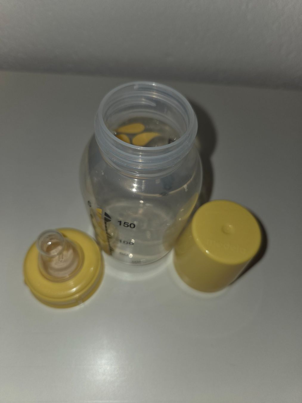 Medela Stillzubehör: Medela Milchflasche – Gebraucht aus Tuggen von animal05 2