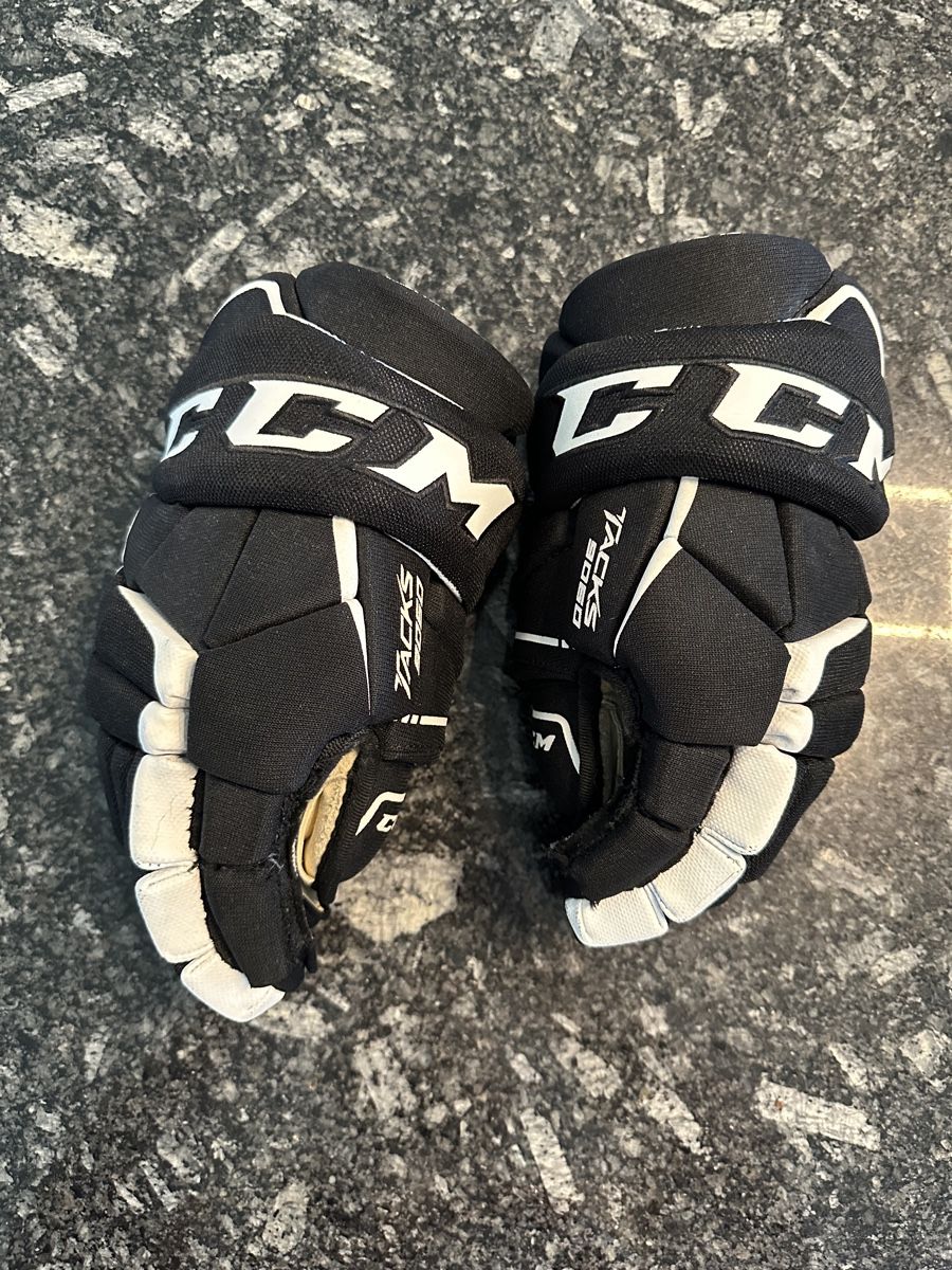 Ccm Guanti & manicotti: CCM Tacks 9050 Eishockeyhandschuhe Grösse 12" 30cm – Usato da Meikirch venduto da sjo1990