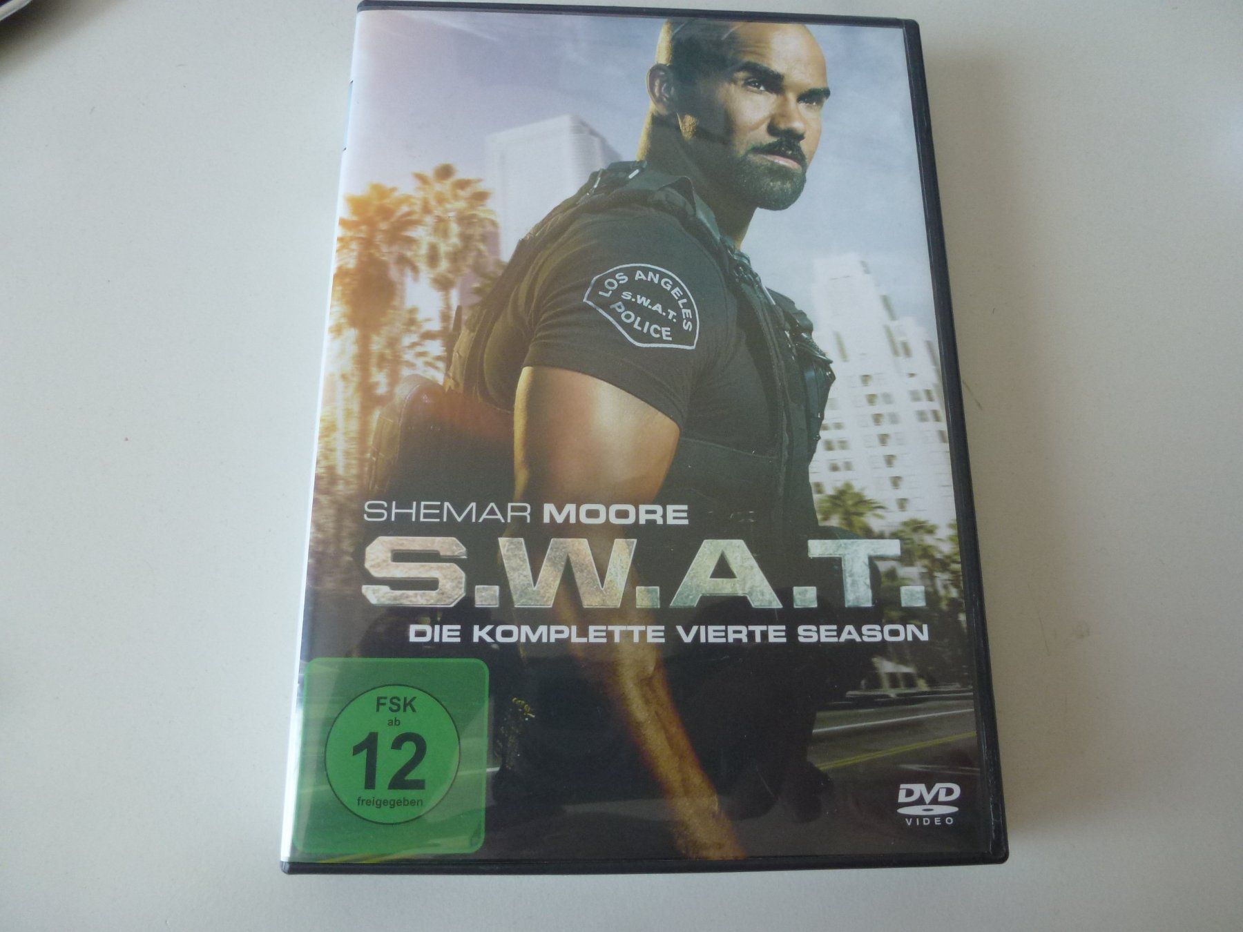 Tutti i DVDs: S.W.A.T. - Staffel 4 (6 DVDs) – Nuovo (secondo la descrizione) da Bern venduto da Frebo
