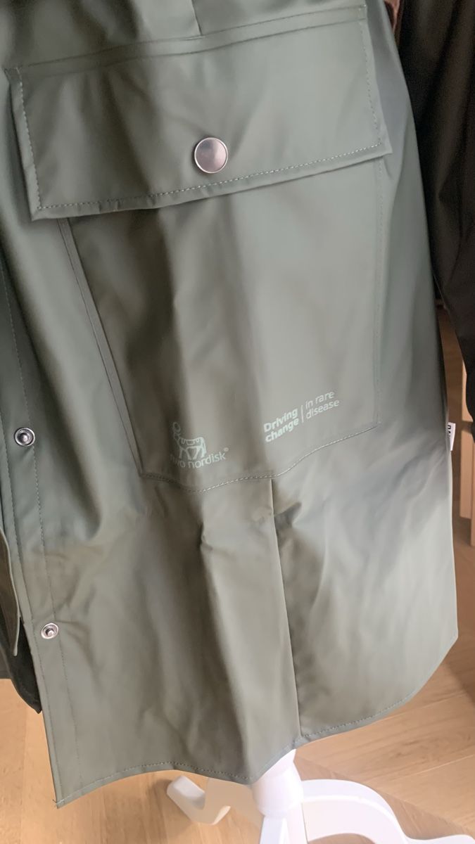 Rains Jacken: RAINS rain jacket XL (NEW) – Neu und originalverpackt aus Zürich von Angela_Fashion_Lover 3