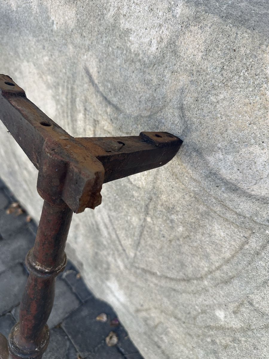 Altri mobili d'antiquariato: Tischbeine Gusseisen Horgen Glarus – Usato da Villmergen venduto da Bezdupe 5