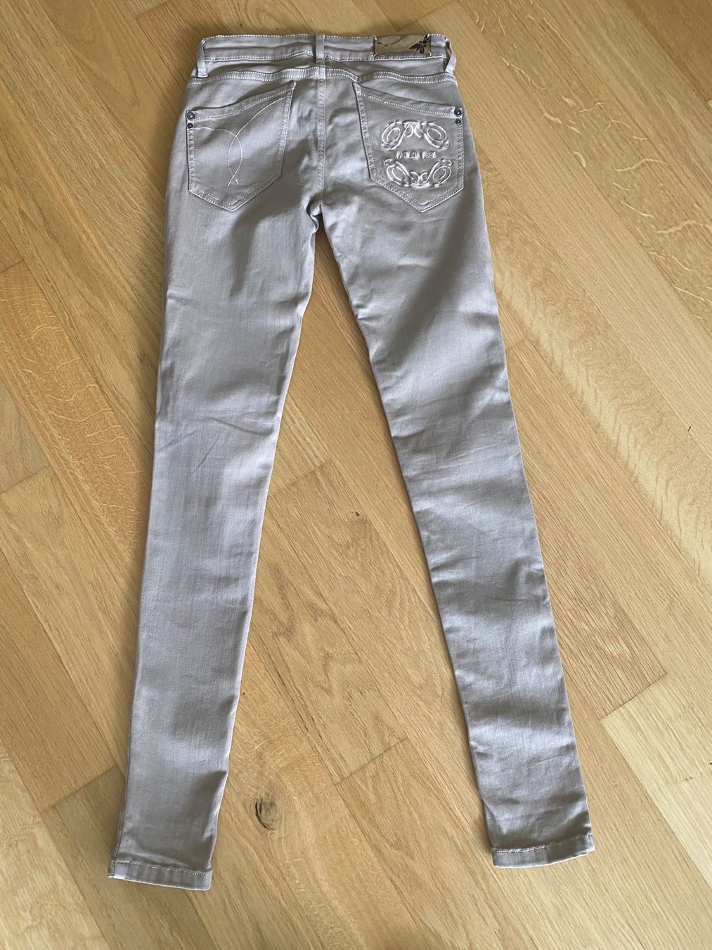 Patrizia Pepe Jeans: Patrizia Pepe Jeans – Usato da Menznau venduto da Merrick01 2
