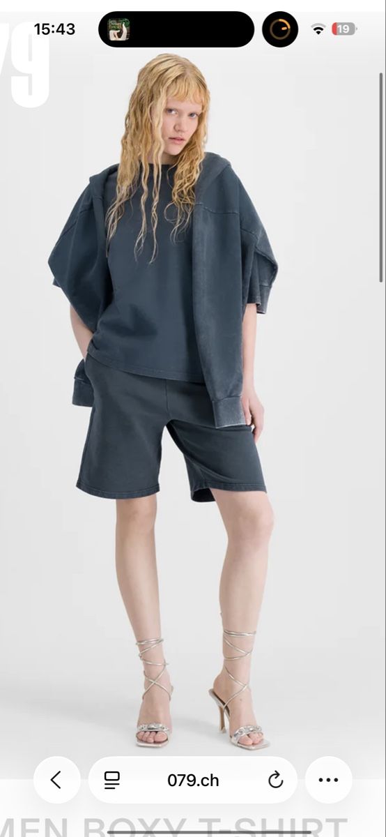 Pantaloni: Shorts von 079 – Usato da Zürich venduto da ritzo1 2